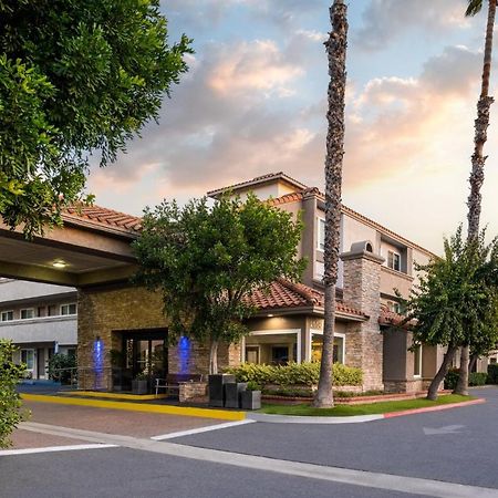 Holiday Inn Express Simi Valley By Ihg Экстерьер фото