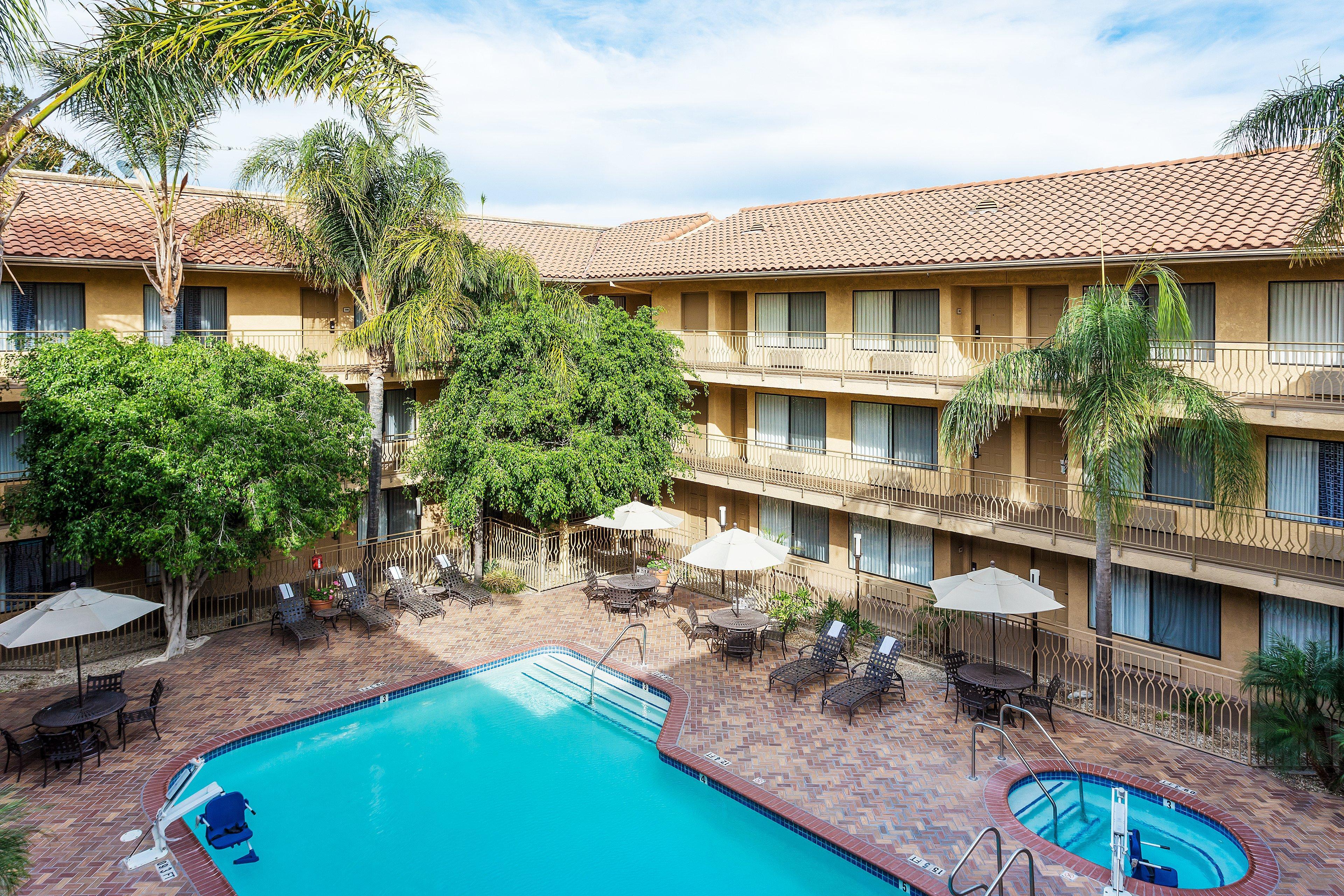Holiday Inn Express Simi Valley By Ihg Экстерьер фото