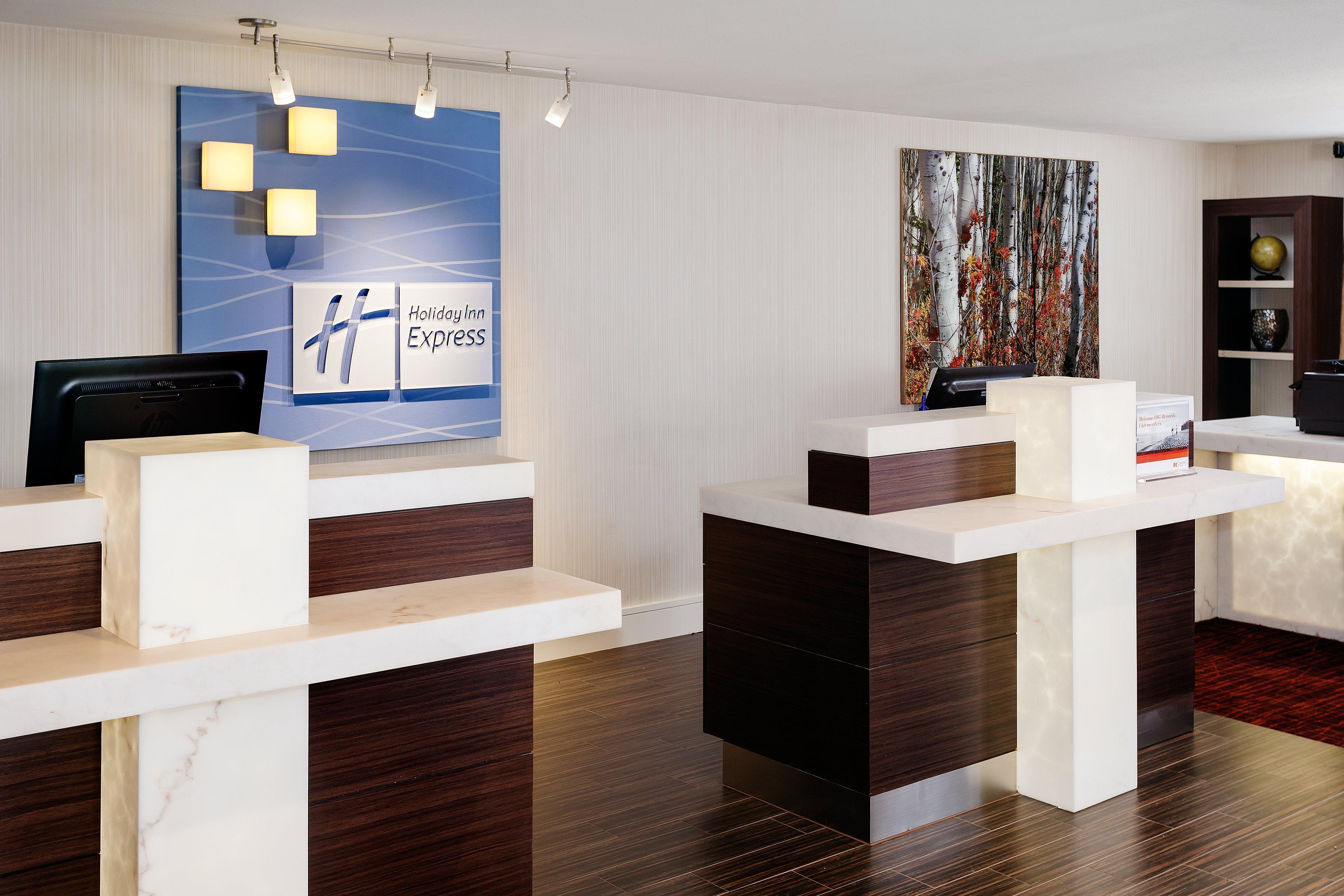 Holiday Inn Express Simi Valley By Ihg Экстерьер фото
